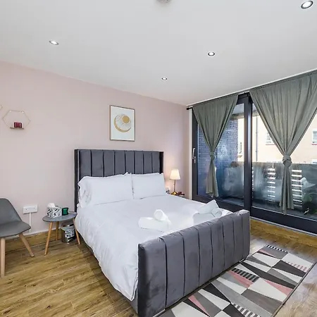 Edgware Hub Hotel